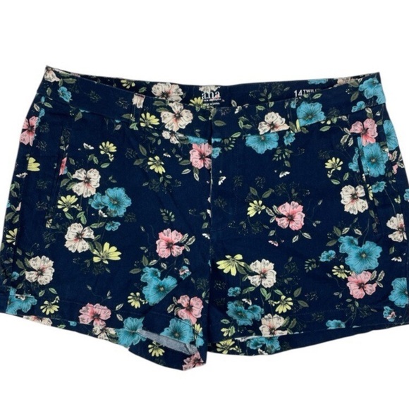 a.n.a Pants - Floral Women's Shorts